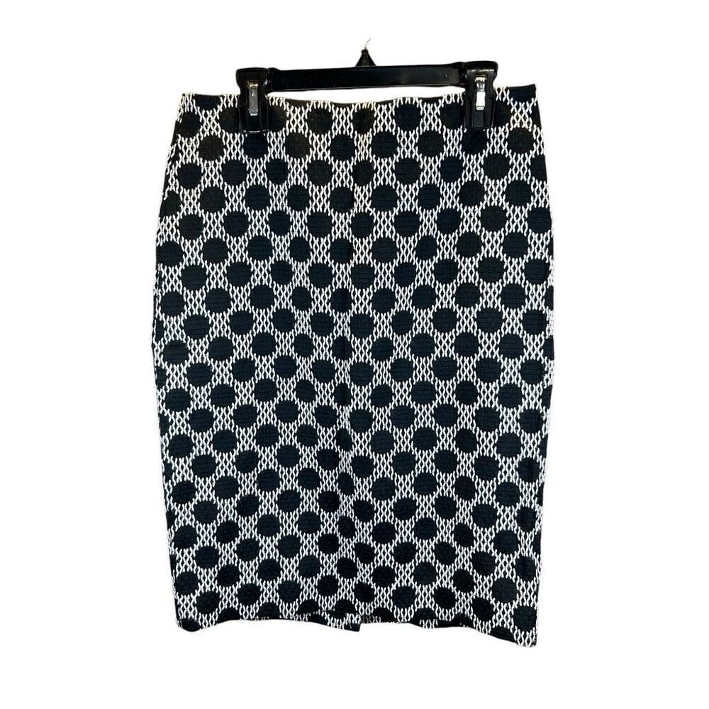 Ann Taylor Factory Size 0 Black and White Geometric Skirt